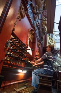 David plays the Müller organ.
