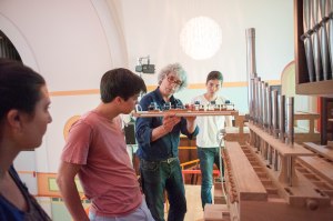 Hans uses a prototype to demonstrate the action to be used by he newly commissioned baroque organ